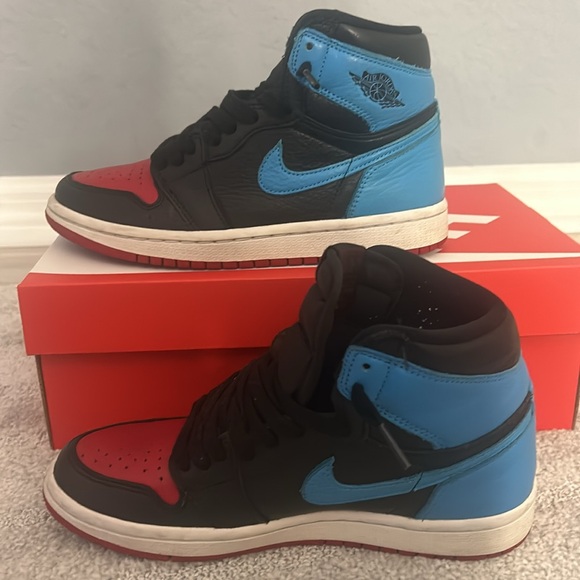 Nike Unc Chicago Jordan 1s hightops red, blue, and black - Picture 4 of 6